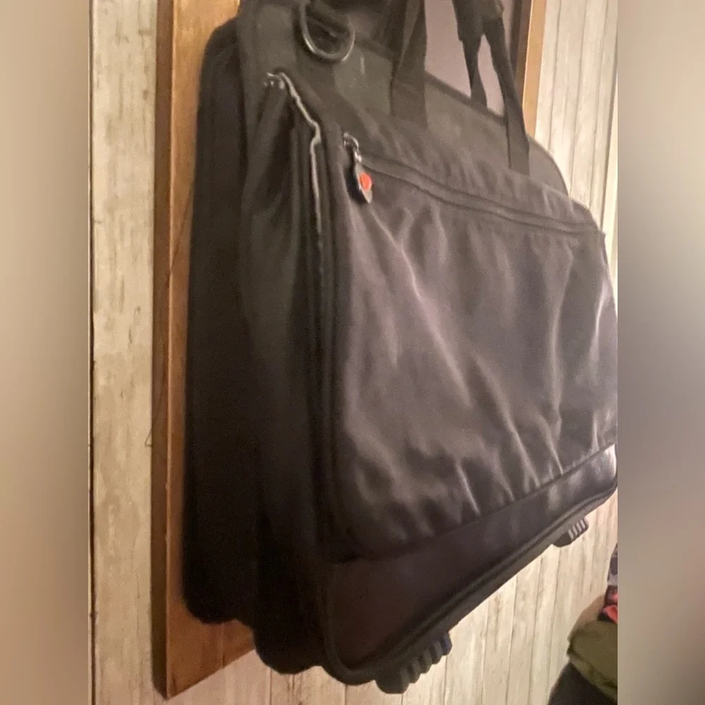 IBM Think Pad Black Canvas Messenger Bag 16